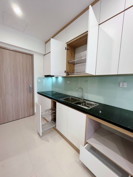 Tôi cần cho thuê căn hộ Studio, đủ đồ, View đẹp thoáng mát, giá 6tr5/th, LH: 0365 811 049