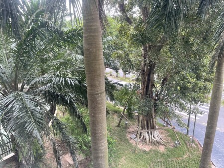 Bán căn hộ chung cư 65m2 2 PN tại Ecopark. Nhà đã có sổ đỏ chính chủ, 2 phòng ngủ 2 phòng vệ sinh.