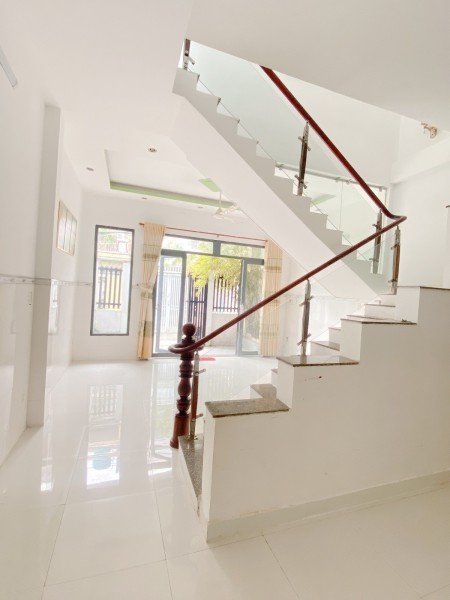 HIỆP BÌNH - 60M2 - MẶT TIỀN ĐƯỜNG - NGANG 5M - CHUẨN HOA HẬU - CHỈ NHỈNH 5 TỶ