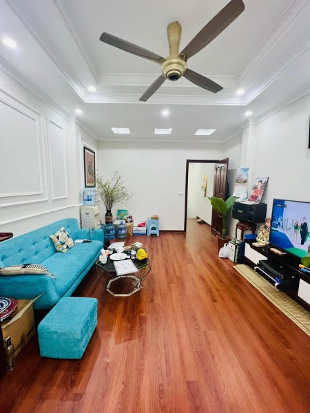 Siêu rẻ có 1-0-2, Bán nhà Hồ Tùng Mậu, Nam Từ Liêm, vài bước ra phố , 35m2x4T, 2.9 tỷ