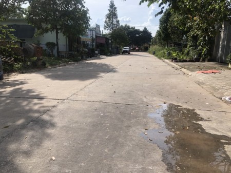Bán gấp dãy trọ 14p + 2 kiot và 360m2 đất thu nhập 18tr/tháng gần ql 13, sổ riêng