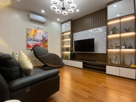 BÁN NHÀ KIM GIANG, CÁCH PHỐ 15M, Ô TÔ TRÁNH TRƯỚC CỬA, 92M, 5TẦNG, 8,7TỶ