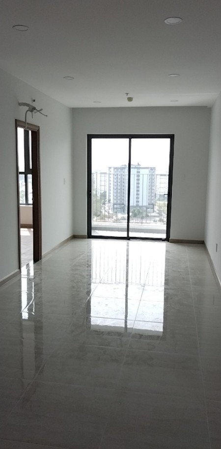 Cho thuê căn góc Bcons greenview 5,3tr/tháng