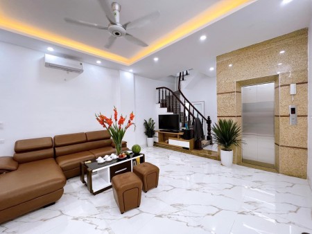 Bán nhà riêng mới xây, ngõ Ô Tô, Thang Máy, Nguyễn Ngọc Nại, DT 43m² x 6 Tầng, MT 5m, giá 9.25 Tỷ