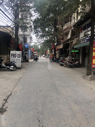 Bán nhà riêng lô góc, tặng full nội thất tại đường Ỷ La Hà Đông