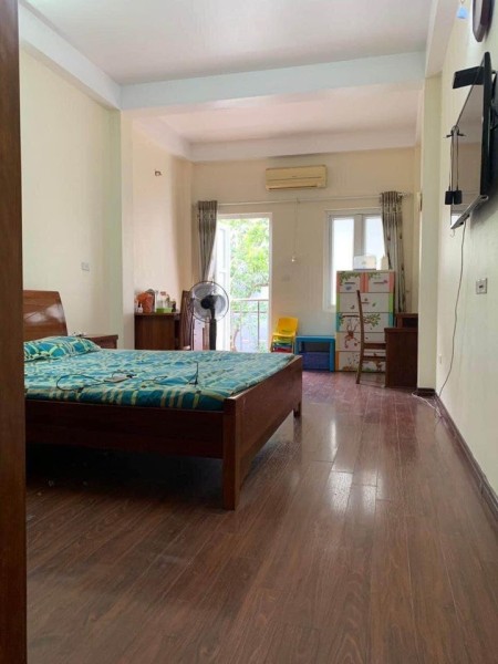 Bán nhà riêng chính chủ phố Yên Hòa DT 56m² x 3 tầng khu dân trí cao, giá chỉ 7,5 tỷ