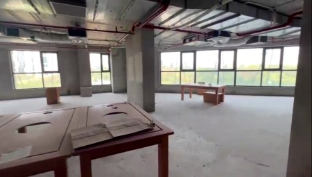 Cho thuê mặt sàn diện tích 267m2 tại tầng 2 toà nhà Luxury Park View – Cầu Giấy Giá 262.000/m2/tháng