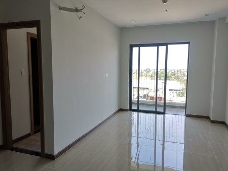 Cho thuê căn hộ Bcons Plaza view làng Đại học, giá 4,5 triệu/tháng
