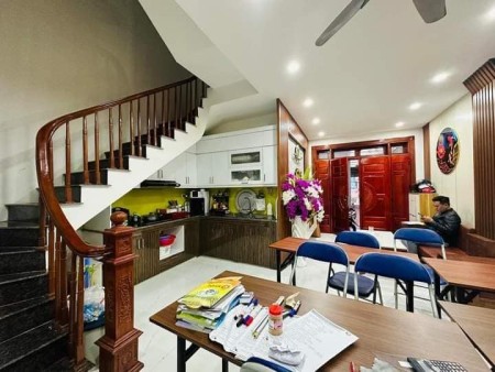 Bán nhà đẹp Văn La Hà Đông, thiết kế đẹp, 2 thoáng trước sau, oto tránh, kinh doanh tốt