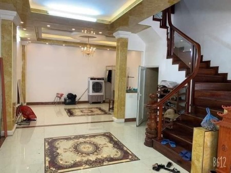Đường 19/5, nhà đẹp mặt ngõ ô tô đỗ, trung tâm Văn Quán. Kinh doanh sầm uất
