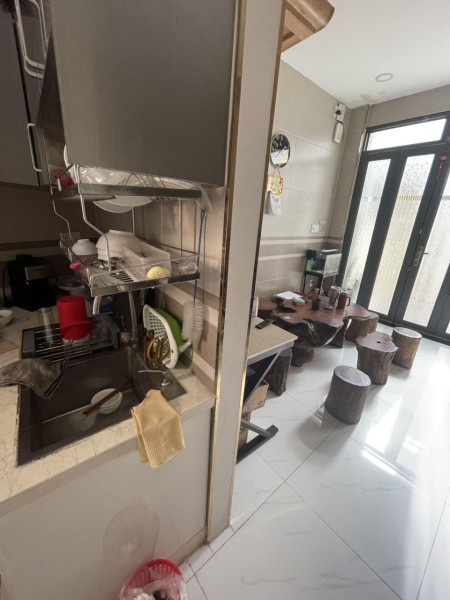 Giảm sốc tiếp 500 trđ,Hiệp Nhất giáp CMT8 P4 Tân Bình, 30m2 4 tầng 3PN, giá 4.8 tỷ. .