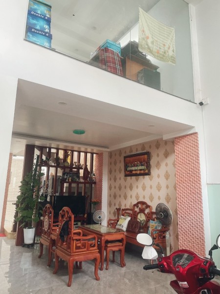 Cần bán nhà đẹp siêu phẩm Tân Phú, diện tích khủng giá như cho.