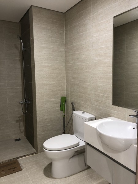 Cho thuê gấp căn hộ 1PN + cho thuê 5,5 triệu có đồ cơ bản Vinhomes Smart City.