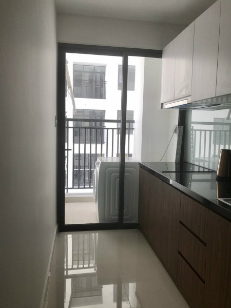 Cần bán căn hộ phú Đông Premier, căn góc, 75m2, view Tây Bắc, cửa Đông Nam