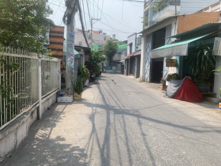 Bán nhà mặt tiền ĐHT06. Thông tùm lum khu dân cư AN SƯƠNG dt: 98.9m2, 4x25m