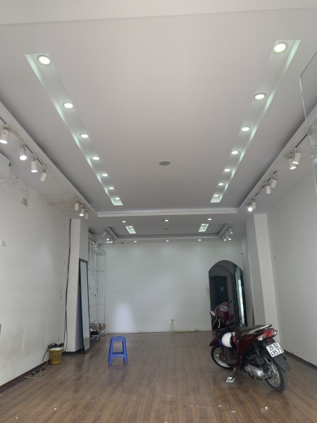 Cho thuê cửa hàng mặt phố số 90 Xã Đàn, Đống Đa, Hà Nội