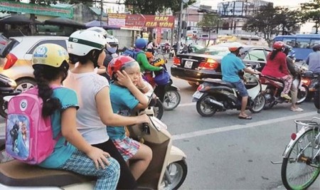 Kinh tế khó khăn, gia đình cần bán gấp dãy trọ 16 phòng vị trí đẹp, mặt tiền, gần KCN, chợ.