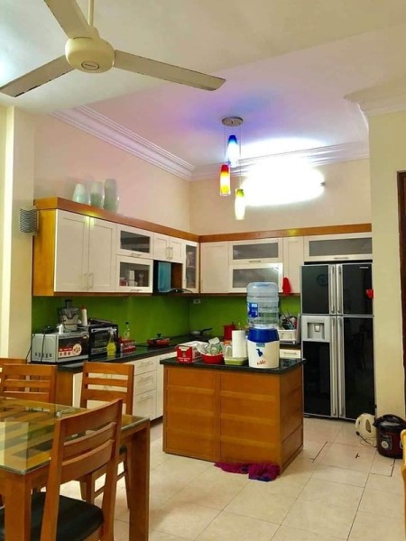 Bán nhà ngõ 79 Cầu Giấy, (27 – 30 M2) X 5 tầng, vị trí hiếm, 3.7 TỶ