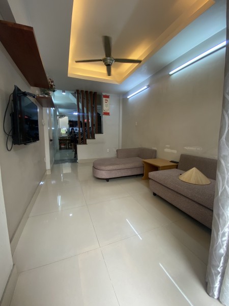 Cho thuê NNC DTSD 130m2 cực rộng với 1 trệt, 2 lầu, 1 sân thượng, chỗ đậu xe hơi. 0902 257 7949