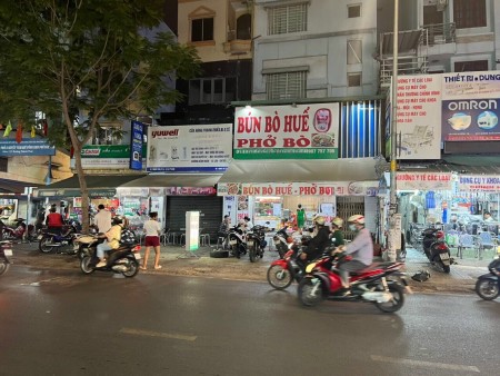Cho thuê mặt bằng mặt tiền đường Thành Thái, Quận 10, khu sinh viên đông đúc