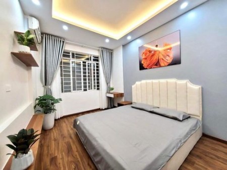 Bán nhà riêng Tây Sơn 38m2, kết cấu 5 tầng, ô tô, kinh doanh, lô góc giá bán 5.6 tỷ