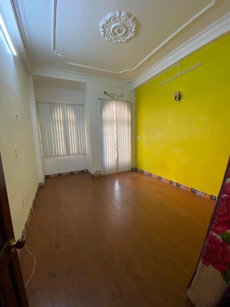 Chính chủ cần bán gấp nhà quận Tân Phú, hẻm rộng, diện tích 48m2, 4 lầu giá hơn 7 tỷ có thương lượng