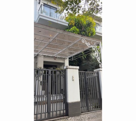 Nhà full nội thất Trong khu Lakeview CHDV