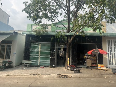 Tôi chính chủ cần bán nhà trọ 280m2 trong KCN gần chợ dân đông.