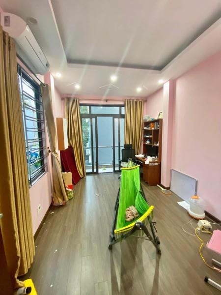 Ban nhà Giáp Nhất, Thanh Xuân, 36m² x 5T, lô góc, ô tô, kinh doanh, giá chỉ 4.35 tỷ.