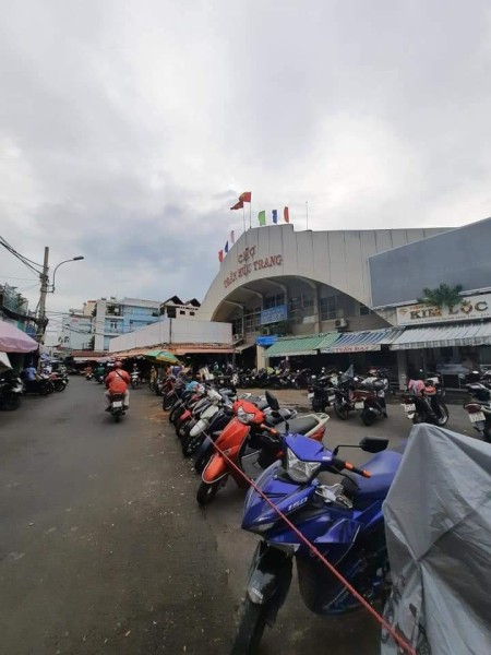 BÁN GẤP NHÀ RIÊNG QUẬN PHÚ NHUẬN - PHƯỜNG 10 NGAY CHỢ TRẦN HỮU TRANG