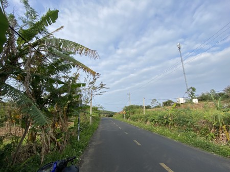 Đất mặt tiền đường chính đi Gành Đá Đĩa chỉ vài trăm mét view biển cực đẹp