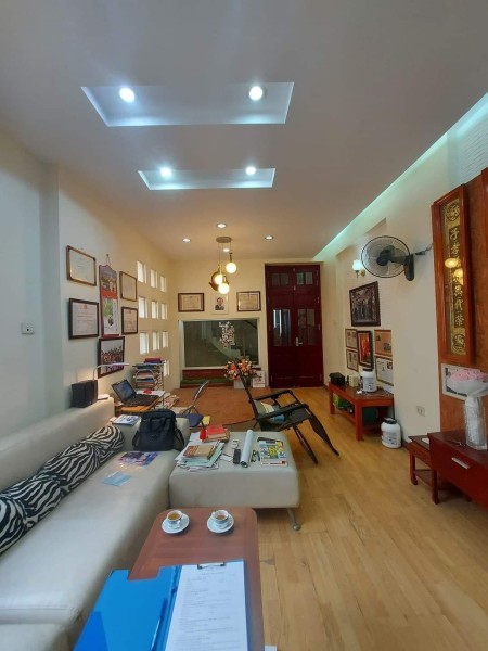 Bán nhà riêng quận Long Biên, diện tích 52m² ưu đãi giá tốt