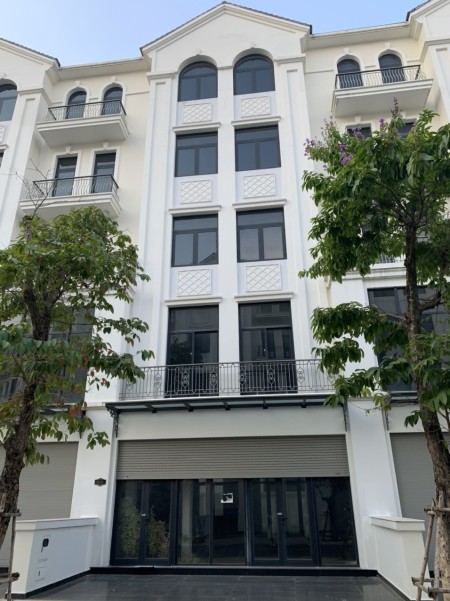 Chính chủ bán nhà phố Vinhomes Quận 9 chỉ 21tỷ btp