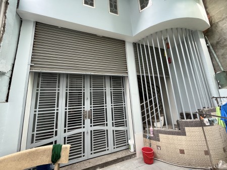 Bán nhà DT 96,9m², 1 trệt 1 lửng 2 lầu, 9WC riêng đang cho thuê 26,5 triệu/tháng, MTG