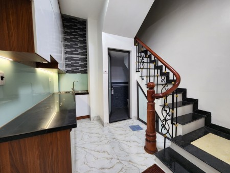 Bán nhà đẹp ở ngay Minh Khai, Hai Bà Trưng, 5 tầng, 33m2. Giá 5.8 tỷ