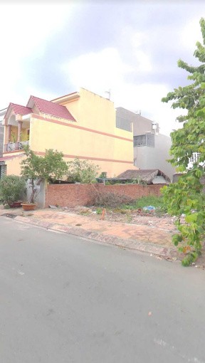 Bán gấp đất đường Lê Văn Việt gần đại học GTVT, KCN cao Quận 9, 2tỷ 80m2. LH Quân