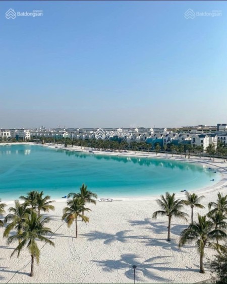 Chính chủ cần bán căn biệt thự song lập gần biển hồ và trung tâm thương mại Vincom Vinhomes Gia Lâm