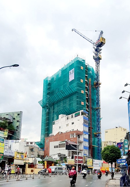 Cho thuê toà nhà DT 10.800m² x 20 Tầng, làm bệnh viện, mở văn phòng, LH 0911.989.098