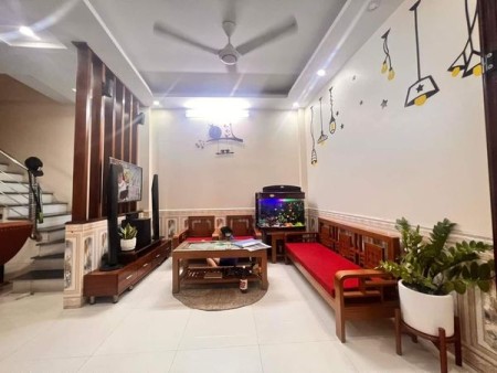 BÁN NHÀ NAM DƯ:GIÁ 3.5 TỶ , DIỆN TÍCH: 42m x 4 Tầng