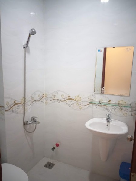 Cho thuê 3 phòng trọ cho nam tại quận 4 giá 2,2 triệu, 2,8 triệu và 3,2 triệu/tháng