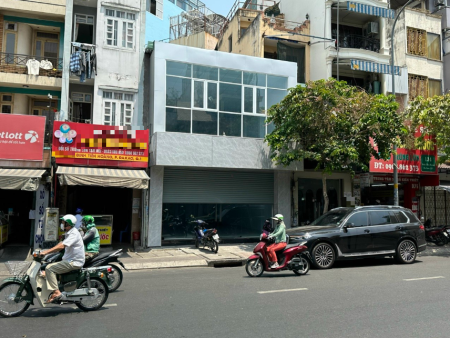 Chính chủ cho thuê nhà mặt tiền ngang 6m Đinh Tiên Hoàng, Quận 1