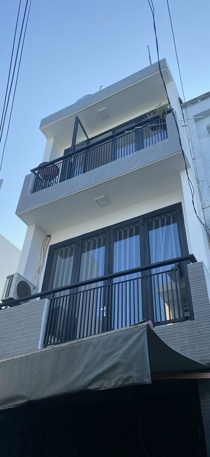Bán mới vào là ở liền quận Bình Tân - hẻm 5m - hơn 4 tỷ