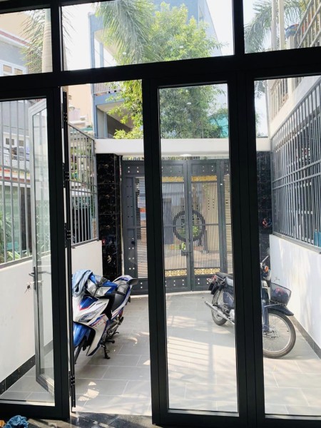 Bán nhà riêng mặt tiền đường, phường Linh Tây, Thủ Đức, DT 90m2, giảm còn 11 tỷ LH 0325.821.892