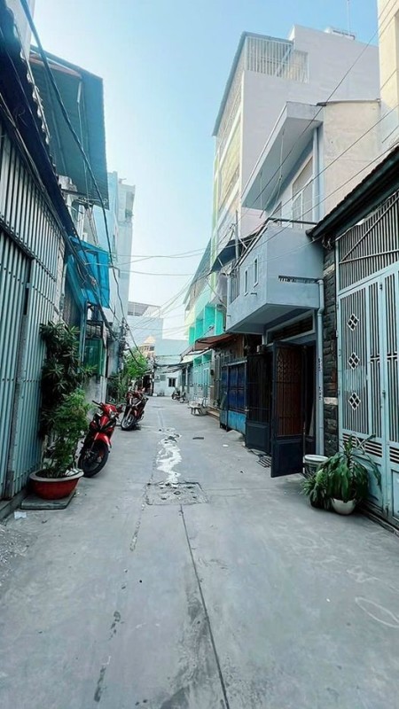 Bán nhà ngay Phú Thọ, nhà đang có khách thuê có dòng tiền ổn định, dành cho đầu tư - hơn 4 tỷ