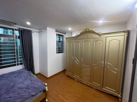 Bán nhà phố Giáp Bát, 3 bước chân ra ô tô tránh, nhà đẹp long lanh về ở ngay, 25m, 3.25 tỷ.