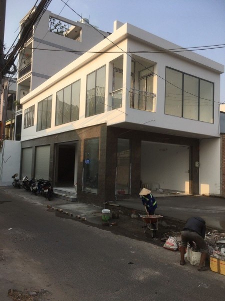 Cho thuê nhà 2 MT đường Tân Kỳ Tân Quý, DT lớn (112 m2)