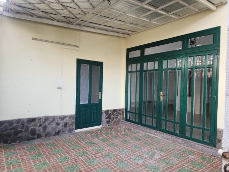 Cấn cho thuê nhà trống (ko có nội thất)