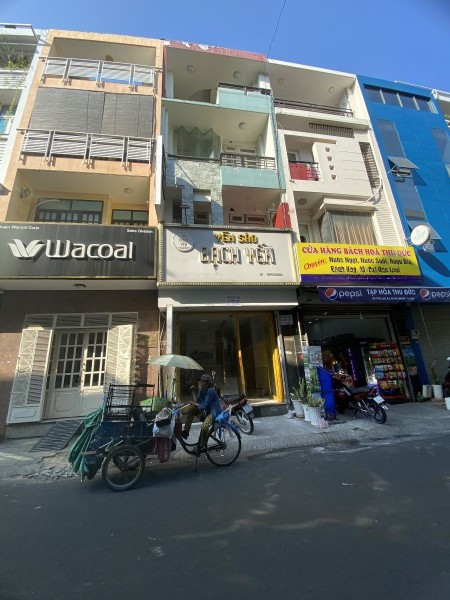 Cho thuê nhà nguyên căn mặt tiền đường hoa Phú Nhuận thích hợp mở Shop, Spa, Showroom, VP, ...