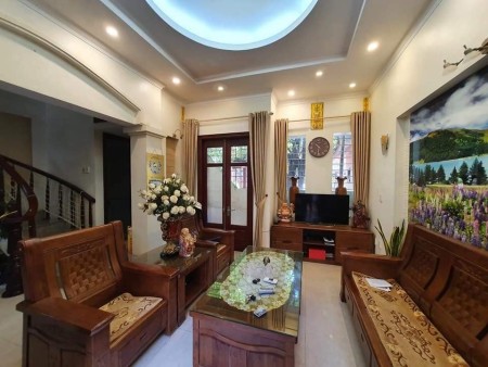 Bán nhà 5 tầng mới tinh, sổ đỏ chính chủ 45m2, 5 tầng tại phố Nguyễn Chính, Hoàng Mai, chưa đến 7tỷ.