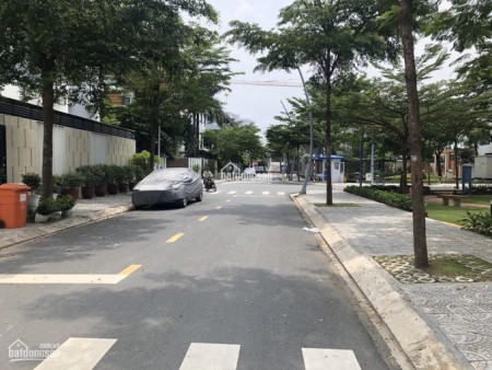 Bán đất nền đường Hoàng Hữu Nam - Long Thạnh Mỹ. Giá 2 tỷ 3. Có shr